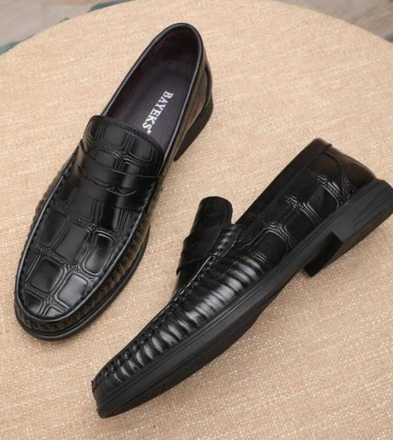 Scarpe da uomo in vera pelle 2022 Casual Slip On Mocassini da lavoro da uomo formale Mocassini Scarpa da guida da uomo di design